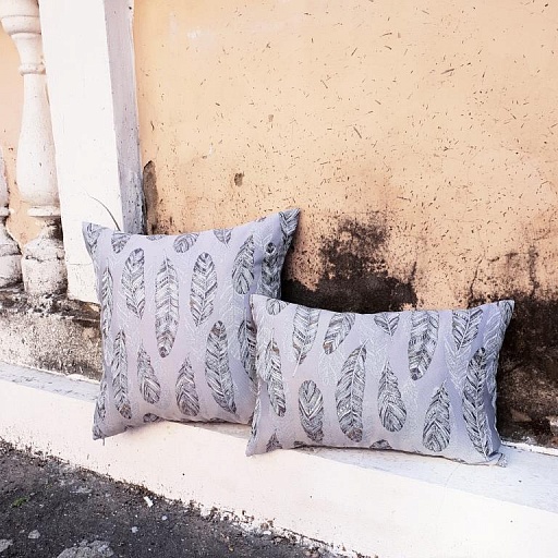 картинка декоративная подушка (чехол) FALCO от интернет магазина